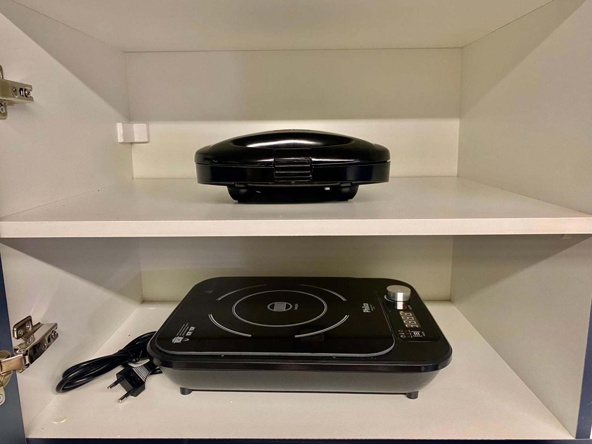 Apartamento Encantador Em Frente Ao Metro Bras !